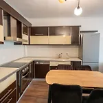 Tirent - Komuna E Parisit, 2 * Tirana