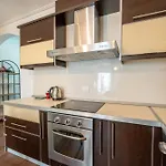 Tirent - Komuna E Parisit, 2 Tirana