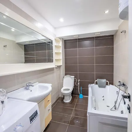 Tirent - Komuna E Parisit, 2 * Tiran