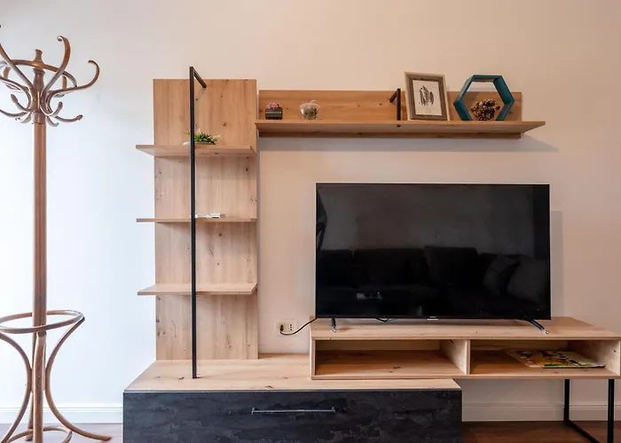 Tirent - Komuna E Parisit, 2 Daire *