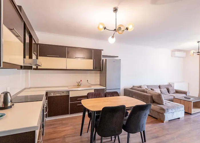 Daire Tirent - Komuna E Parisit, 2 Tiran